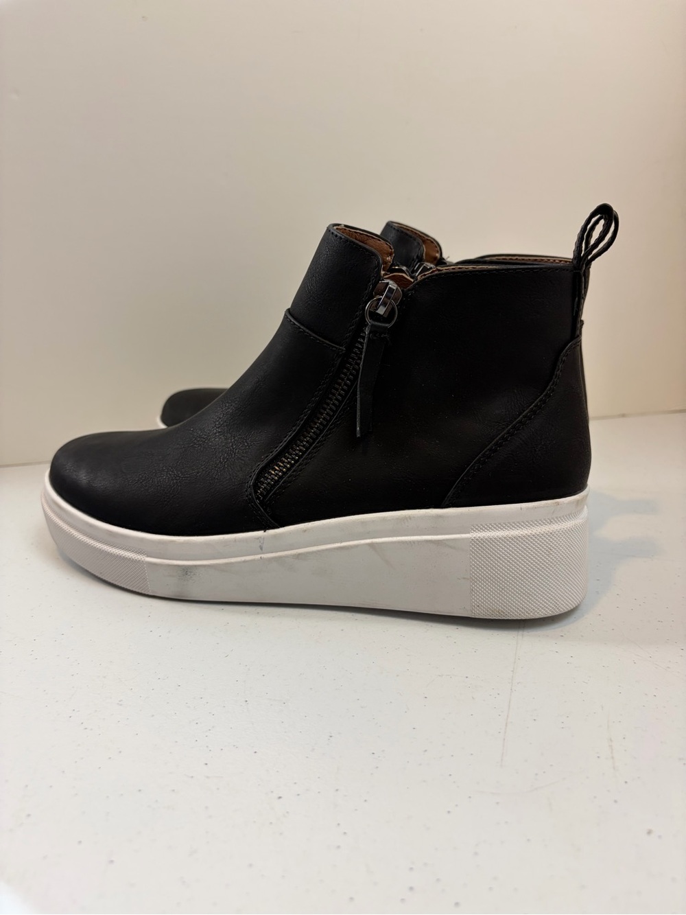 Yellow Box Womens 7.5 Black Ankle Boots Platform Sneaker Zip Malvena Wedge Shoes - Picture 2 of 8